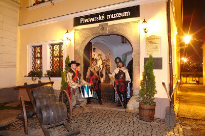 3_4_pilsnerfest2003_muzeum_dscf8342_big.jpg